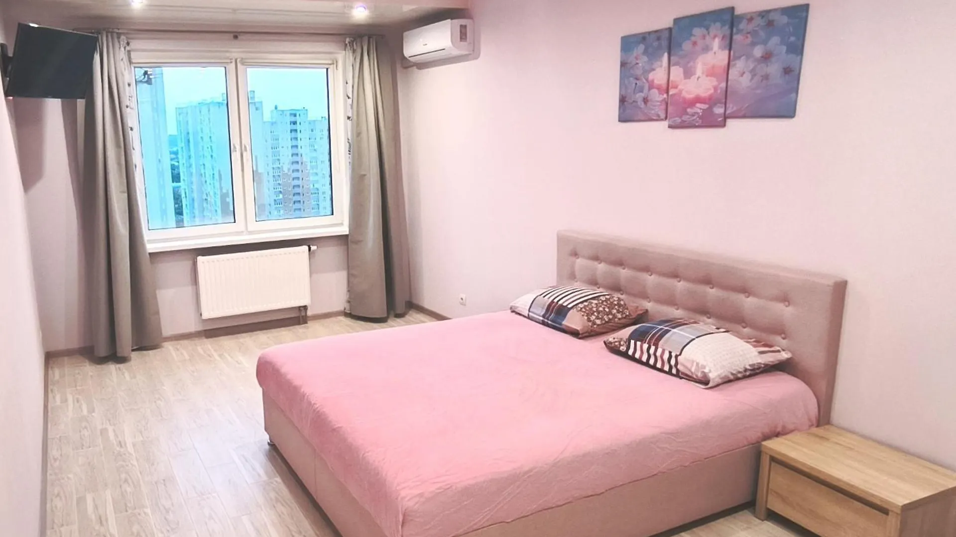 Apartment Near Metro Pozniaky Κίεβο Ουκρανία