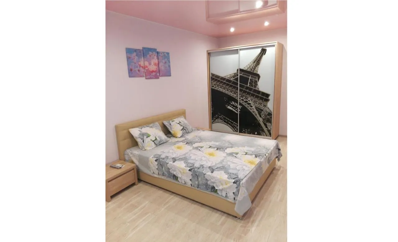 Apartment Near Metro Pozniaky Киев